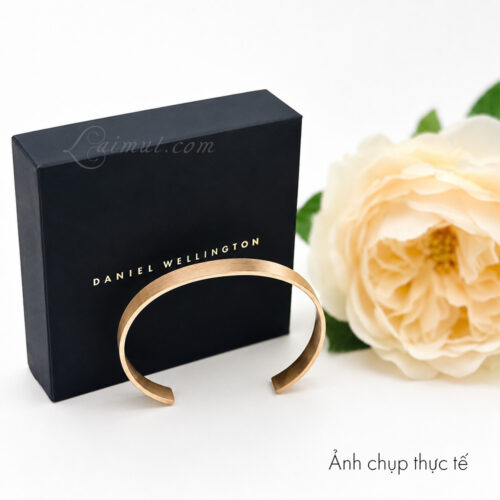 Vòng cuff Daniel Wellington DW00401765 DW00401769 chính hãng | Line Cuff Brushed | Laimut | Ảnh chụp thực tế