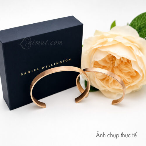 Vòng cuff Daniel Wellington DW00401765 DW00401769 chính hãng | Line Cuff Brushed | Laimut | Ảnh chụp thực tế